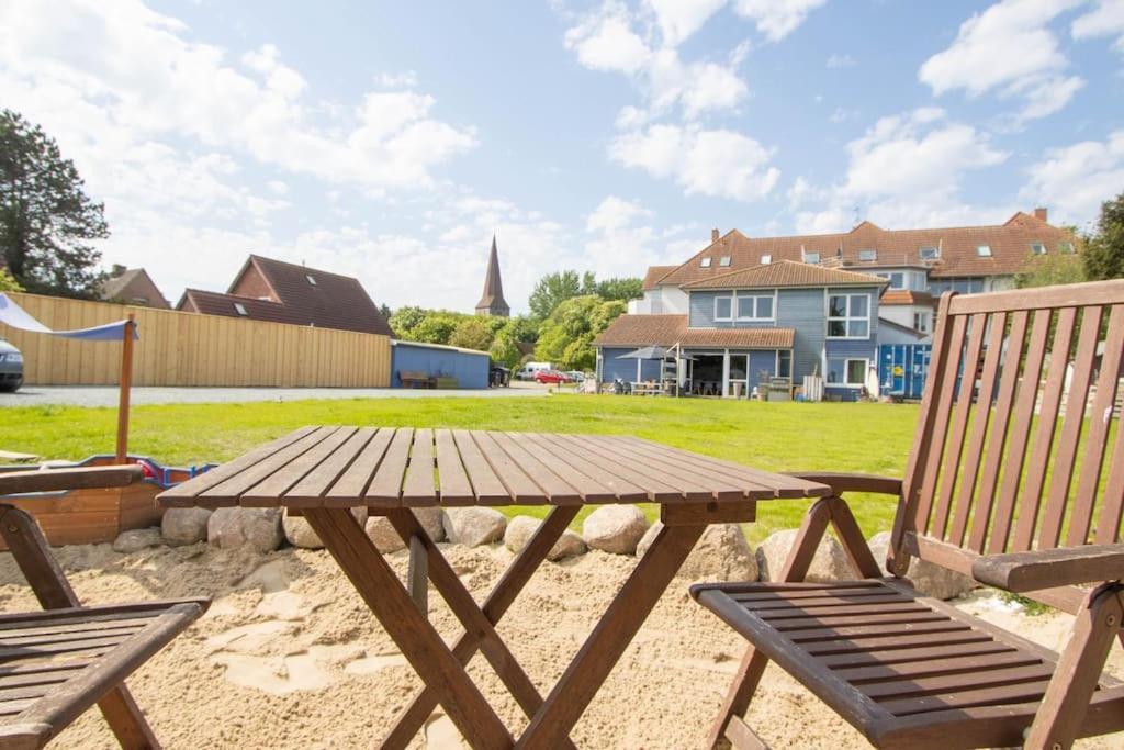 Ferienwohnungen Fehmarn Mit Parkplatz In Petersdorf ภายนอก รูปภาพ